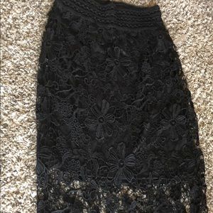 🌟4/$25 Black lace midi skirt